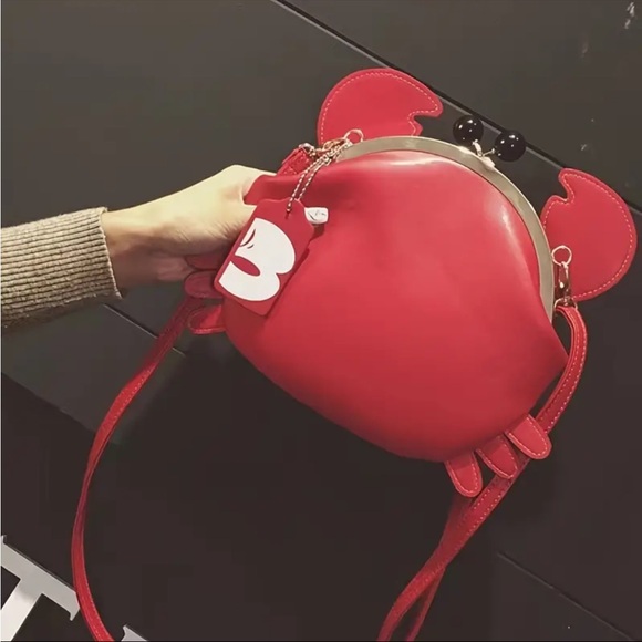 Red Crab-Shaped Women's Bag - Picture 4 of 7